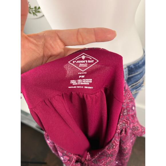 Beautiful St John’s Bay Top Size PM - Picture 5 of 5